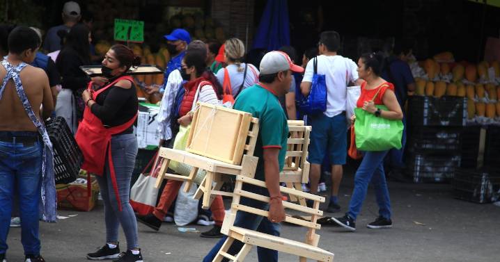 Informalidad laboral alcanza 55.4%, su nivel más alto en años recientes