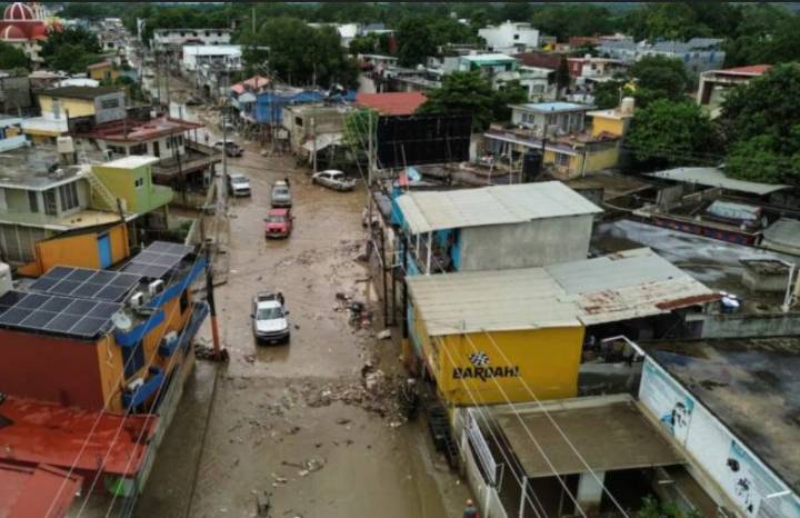 Sube a 82 el número de personas fallecidas por inundaciones