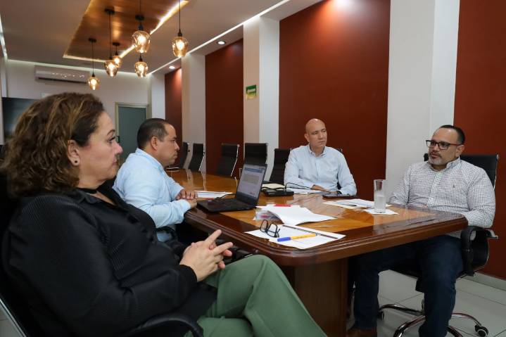 Comisión de Presupuesto dialoga con el líder de la Sección 39 del SNTE, el rector de la UdeC, y el Fiscal del Estado