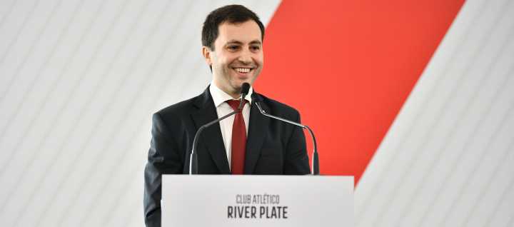 En plena crisis futbolística, Stefano Di Carlo asume la presidencia de River Plate