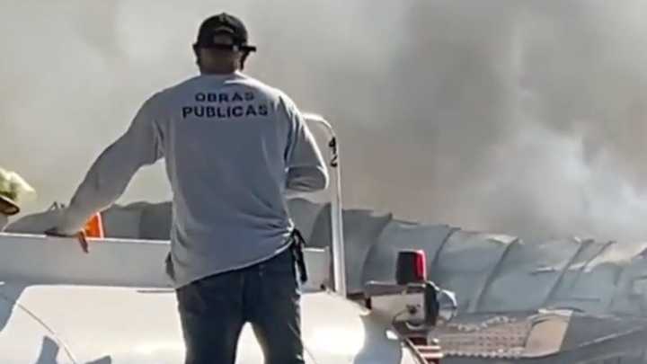 Emiten Alerta en Carretera Federal 200 por Incendio en Supermercado de Ixtapa, Puerto Vallarta