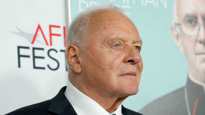 La dura confesión de Anthony Hopkins sobre el alcoholismo, el llamado de atención que cambió su vida: ‘Causé mucho dolor’