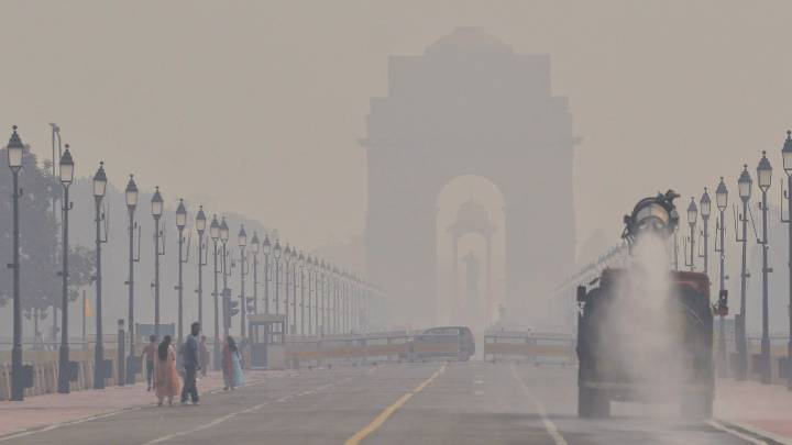 Central panel tightens pollution curbs in Delhi as air quality remains very poor