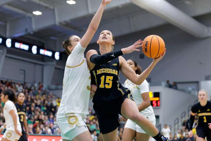 Michigan basketball soars to best ranking in 4 seasons