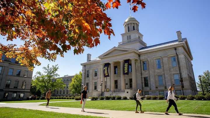 Conservative group undeterred after Iowa student's table