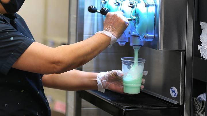 Taco Bell turns Mountain Dew Baja Blast soda into electric