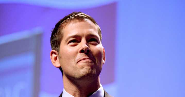 Duffy warns of mass chaos in skies if government shutdown persists