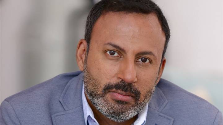 Rizwan Manji Signs With Stewart Talent