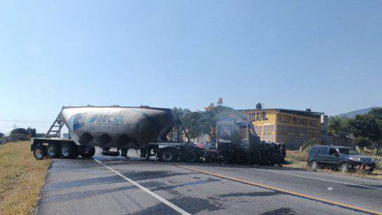 Operativo para detener a ‘objetivo prioritario’ en Michoacán desata bloqueos y quema de vehículos