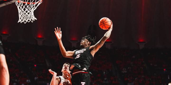No. 11 Texas Tech falls in ranked matchup against No. 14 Illinois, 81