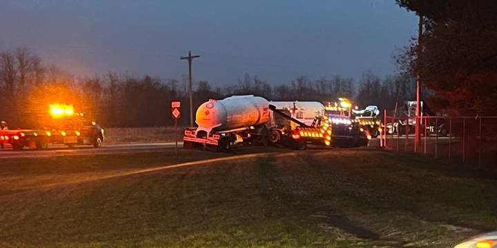 M-62 near Edwardsburg reopens after crash involving semi