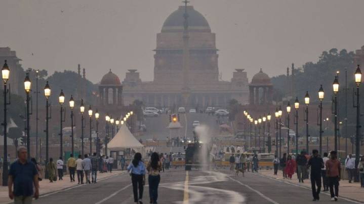 Delhi's air quality dips after brief breather, to turn 'very poor' again