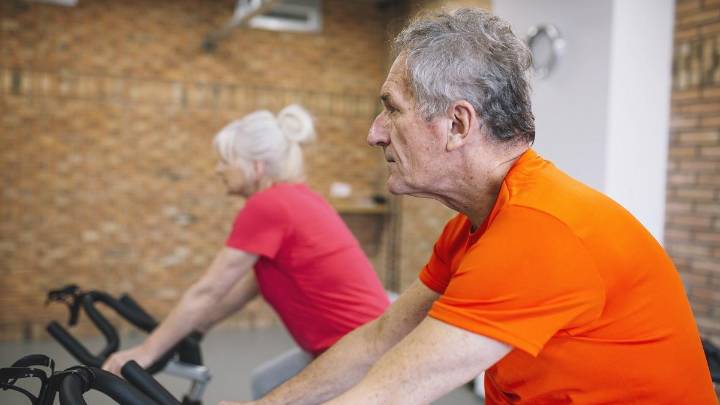 Un estudio confirma que el ejercicio físico también puede cambiar la vida a personas centenarias: "Nunca es tarde para comenzar a entrenar"