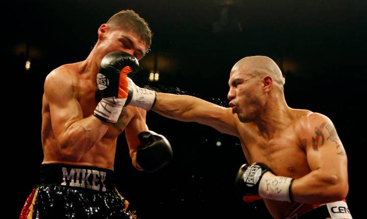 Miguel Cotto es exaltado al Pabellón de la Fama del Deporte Puertorriqueño en su pueblo: “Gracias a mi familia, mi motor”