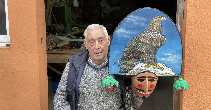 Adeus a Aurelio Vila Obregón, artesán lazano das 1.300 caretas de Peliqueiro