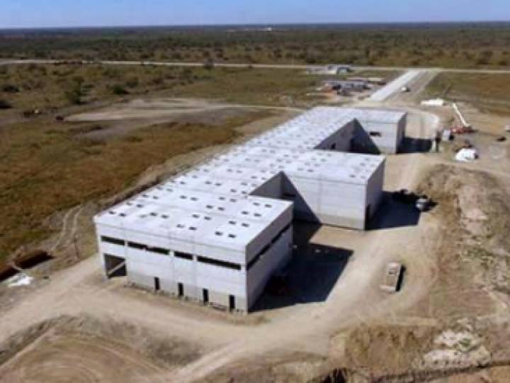 A kilómetros del conflicto