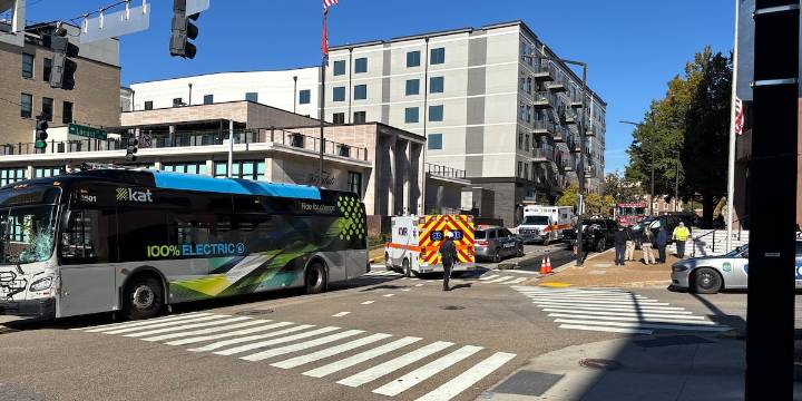Wrong-way driver hits KAT bus in downtown Knoxville, tries to run, police say