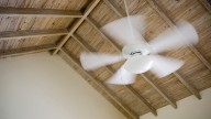 Which way should ceiling fans go in winter? Save money on heat bills