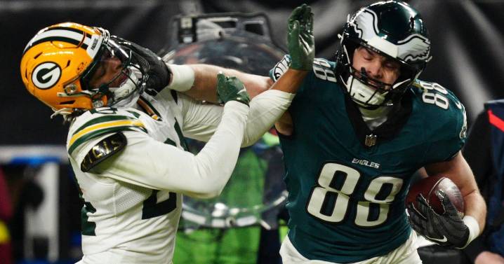 How to watch Philadelphia Eagles vs. Green Bay Packers today for NFL Week 10