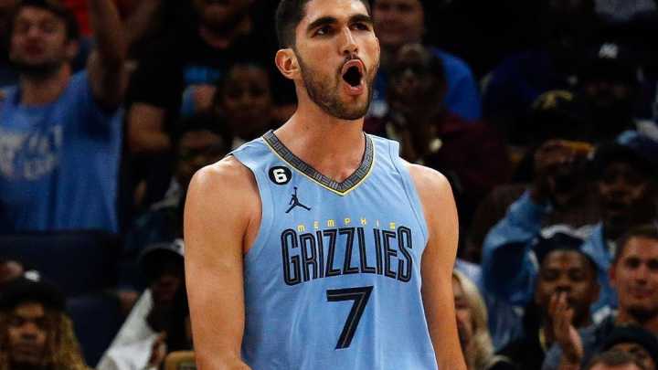 Santi Aldama no consigue frenar la guerra interna desatada por Ja Morant en Memphis