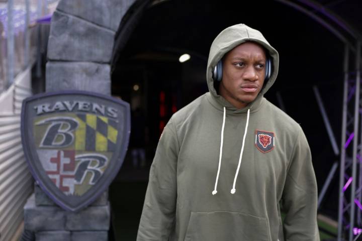 Chicago Bears place LB Tremaine Edmunds on injured reserve amid a flurry of moves ahead of Sunday’s game