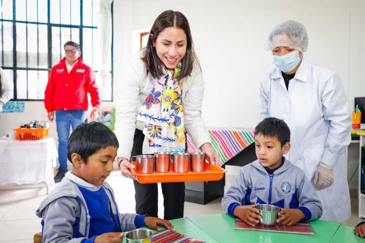 Midis refuerza seguridad alimentaria en más de 67 mil colegios del país