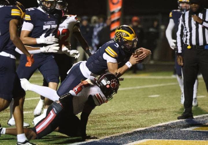 Clarkston’s offense thrives in 44-22 district championship victory over Grand Blanc