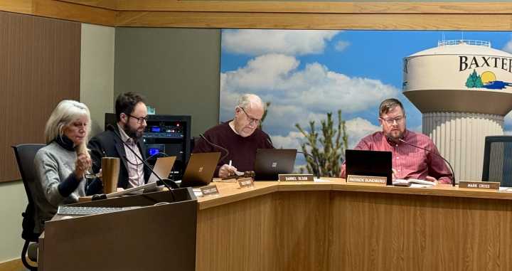 Dog Park parking lot to remain open until first plowable snowfall