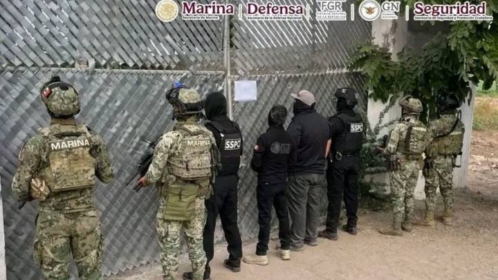 Marina abate a ‘Pichón’ en Sinaloa y detiene a dos operadores; aseguran drogas y laboratorios