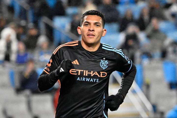 Deadspin | NYCFC confirms knee injury for F Alonso Martinez