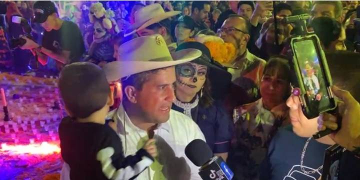 VIDEOS del ataque a Carlos Manzo: cerca de su familia y frente a cientos de personas, así fue el asesinato del alcalde de Uruapan