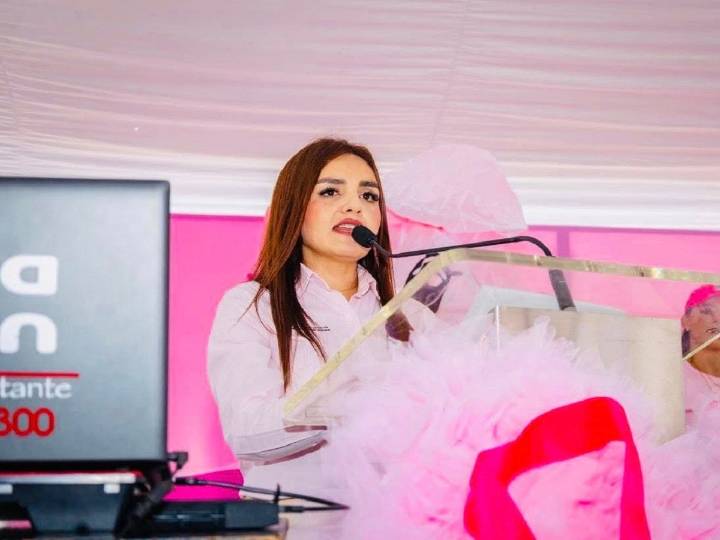 Grecia Quiroz rinde protesta como nueva alcaldesa de Uruapan tras asesinato de Carlos Manzo