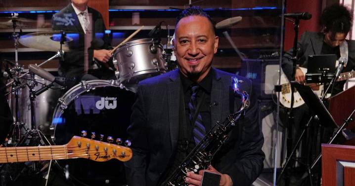 Cleto Escobedo III, "Jimmy Kimmel Live!" bandleader, dies at 59