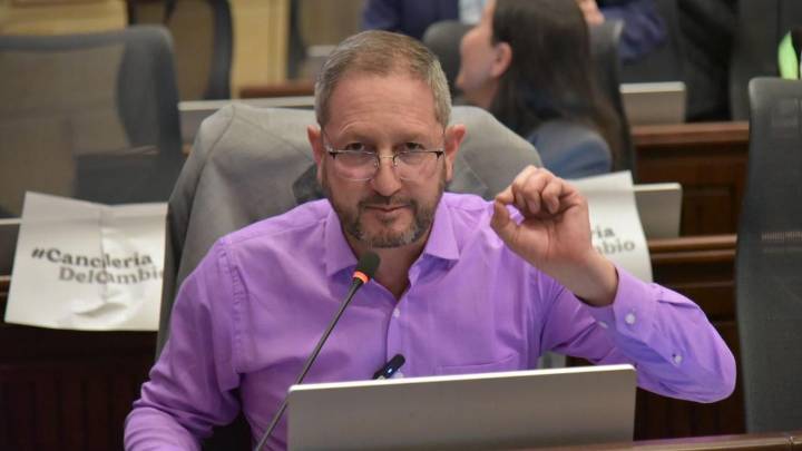 Representante Pedro Suárez Vacca critica estado del corredor Briceño