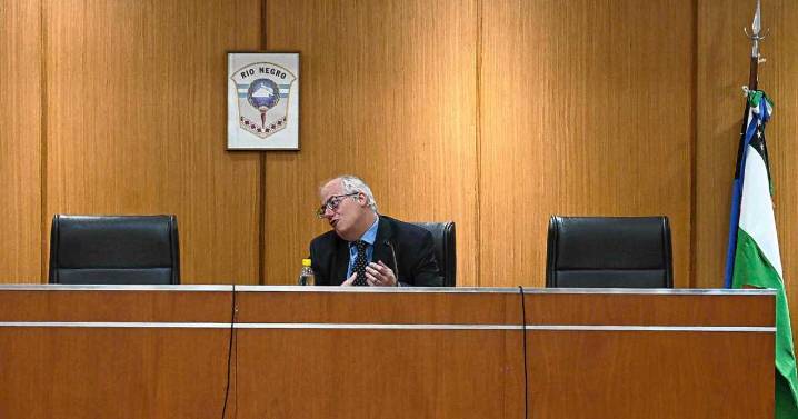 Crimen de Julián Dobra en Roca: las pericias en el celular de la víctima reveló el plan del asesinato