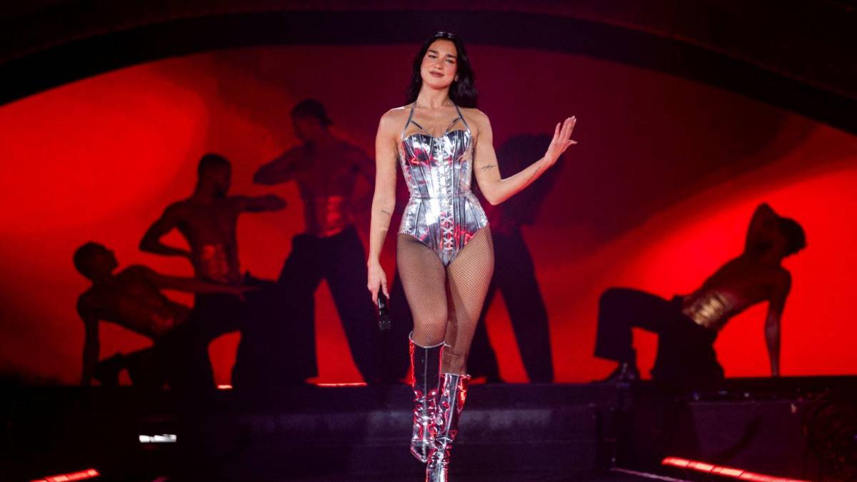 ¿Quién le ayuda a Dua Lipa a escoger las canciones para sus conciertos en español? Esto reveló la artista