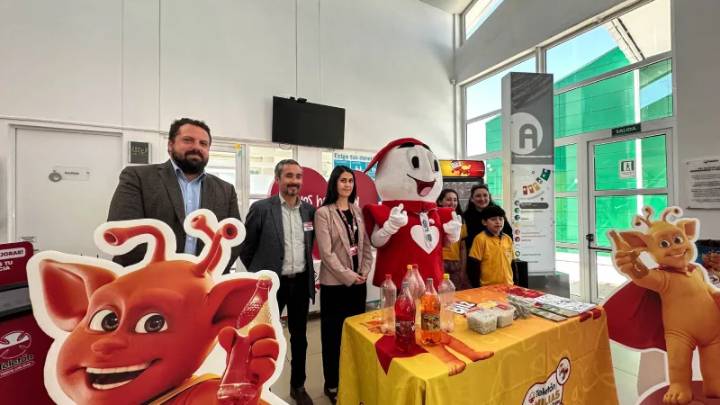 LA MAYOR CRUZADA DE RECICLAJE EN CHILE CUMPLE UNA DÉCADA APOYANDO A TELETÓN Y ESTE AÑO BUSCA RECAUDAR 175 TONELADAS DE BOTELLAS PLÁSTICAS