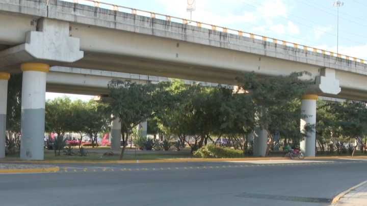 Fallece Motociclista Tras Chocar y Caer de un Puente de Seis Metros de Altura en Guanajuato