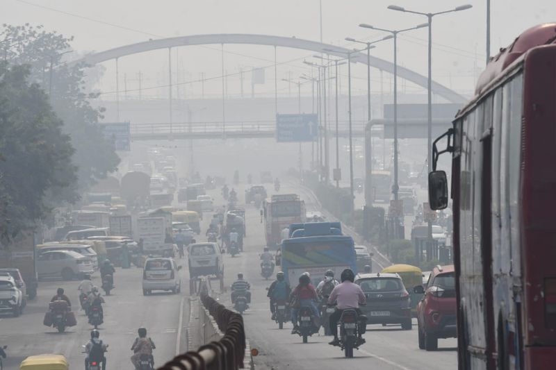 Delhi’s air quality hovers close to ‘severe’ mark; 18 stations log above