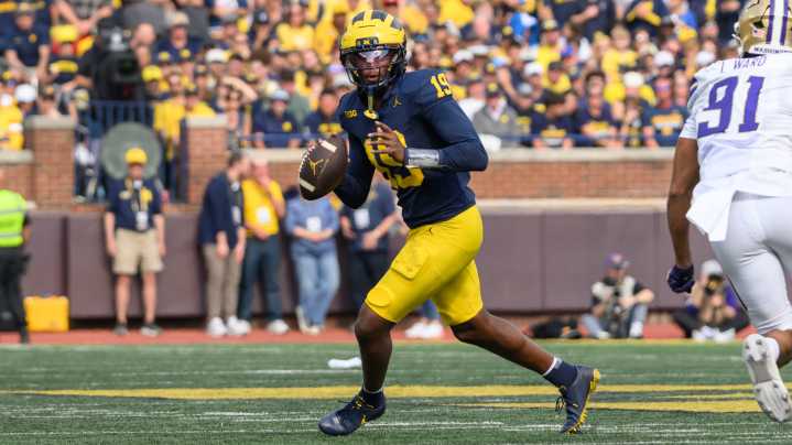Michigan gains ground in College Football Playoff rankings