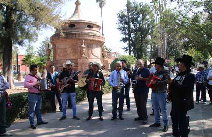 Músicos celebran a su santa patrona