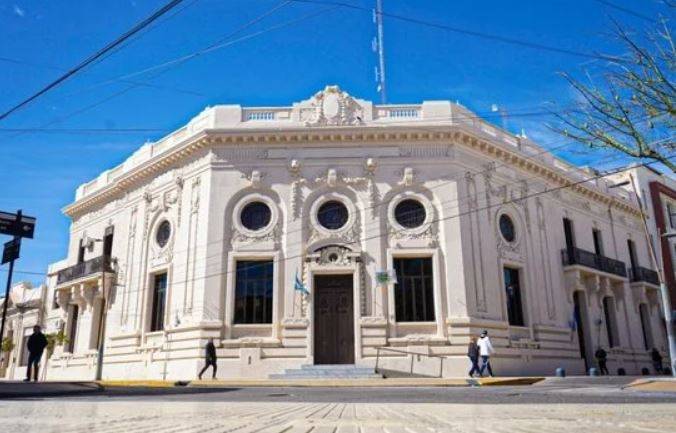 Empleados municipales recibirán incremento salarial y bonos especiales en diciembre