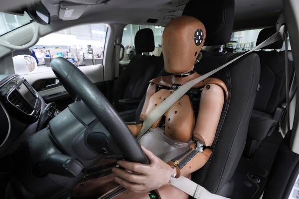Transportation Dept. backs crash dummy for women