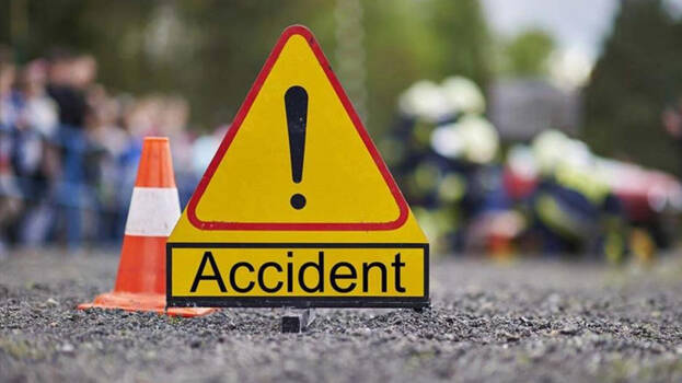 Car hits tree in Palakkad; three youths killed