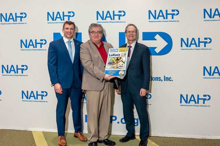 La Raza, el mejor semanario en español y el mejor sitio web de noticias de EEUU
