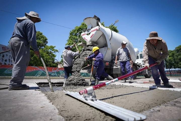 Puente 14 de Agosto: Cuándo culmina la obra y a qué se debe el mal olor
