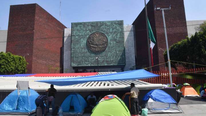 CNTE Levanta Plantón que Mantenía en Congreso de la Unión, CDMX, Informan Líderes