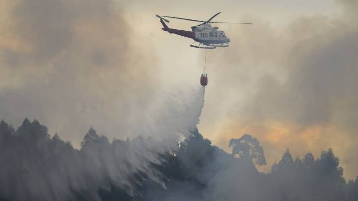 Cantabria contará con un segundo helicóptero contra incendios forestales todo el año