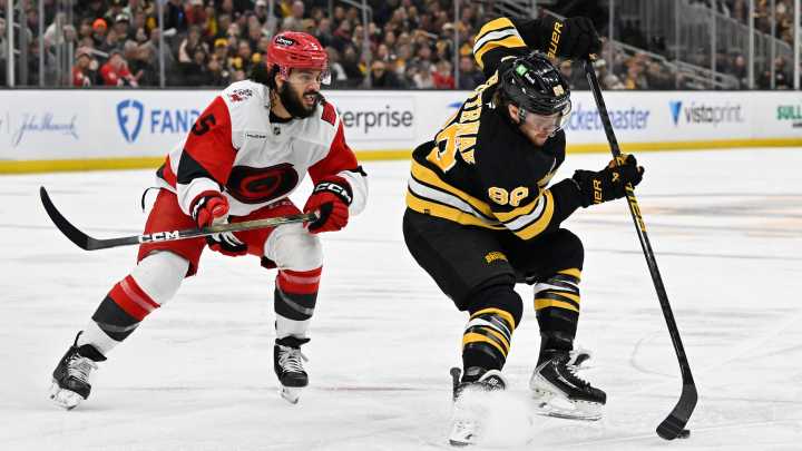 Hurricanes at Bruins odds, picks and predictions
