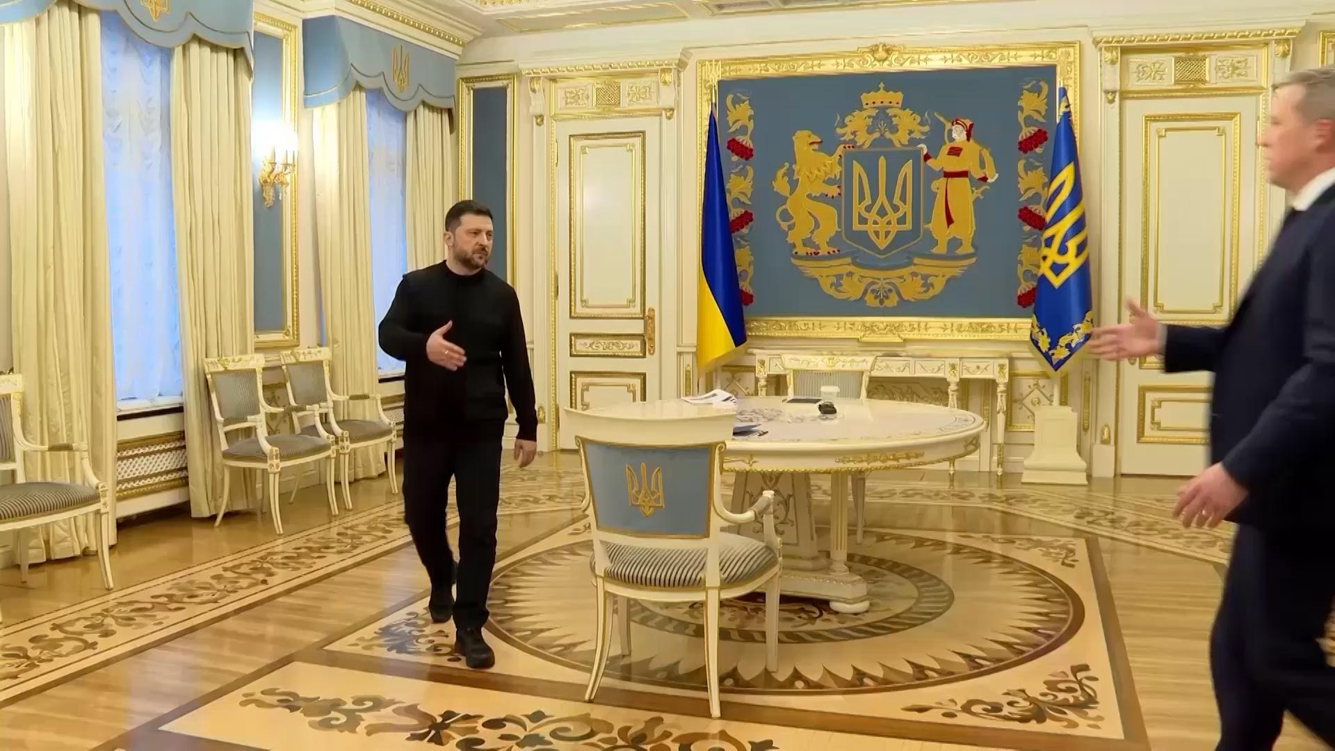 Zelenskyy meets with the U.S. Secretary of the Army Daniel Driscoll in Kyiv